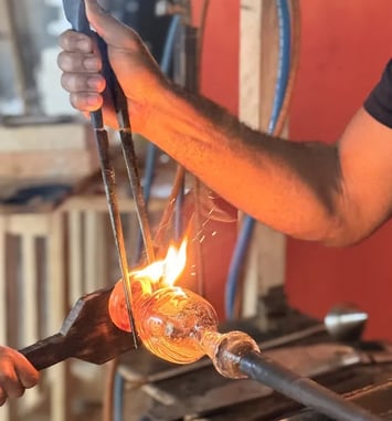 Découverte d'un atelier de souffleur de verre