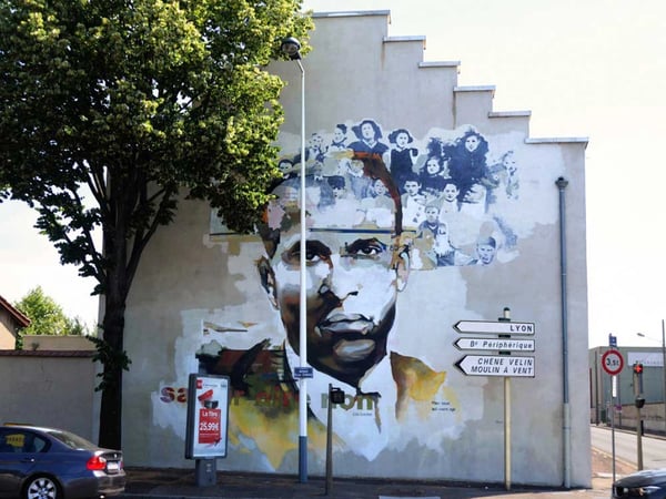 Fanon, Peau noire, masques blancs, sortie de résidence